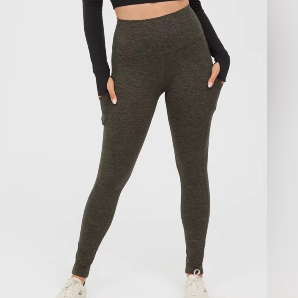 OFFLINE By Aerie The Hugger High Waisted Pocket Leggings Green Size Large Yoga